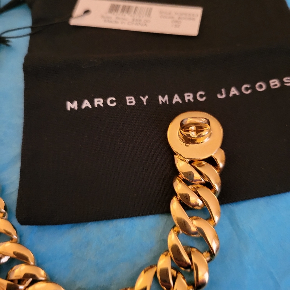 Marc Jacobs Katie Turnlock Goldtone Bracelet. NWT - Picture 4 of 5
